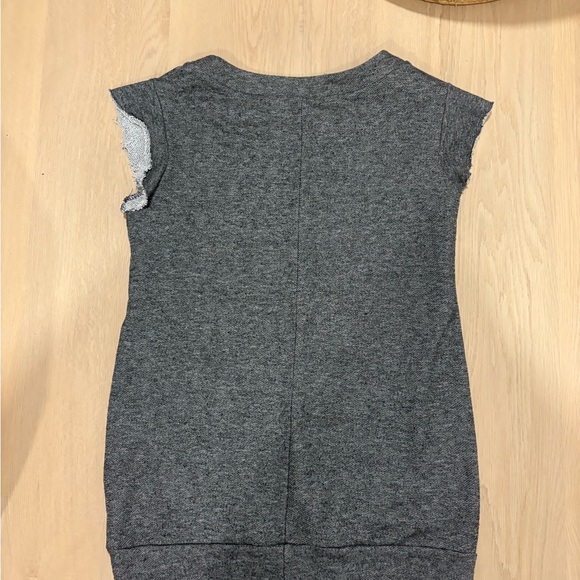Gray Sleeveless V-Neck Dress - Picture 12 of 12